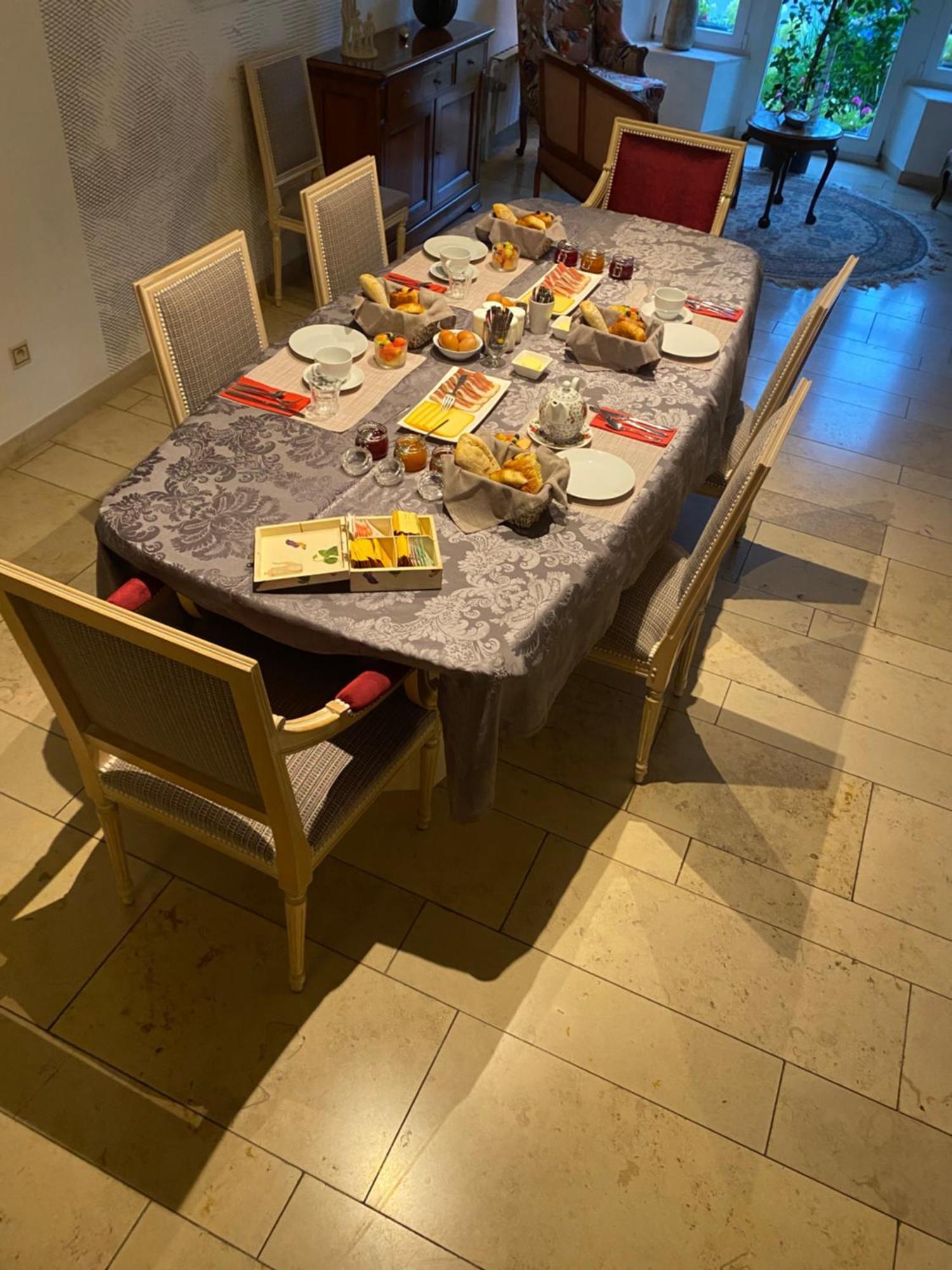 Hotel Les Sansonnets Vaux-sur-Sure Esterno foto
