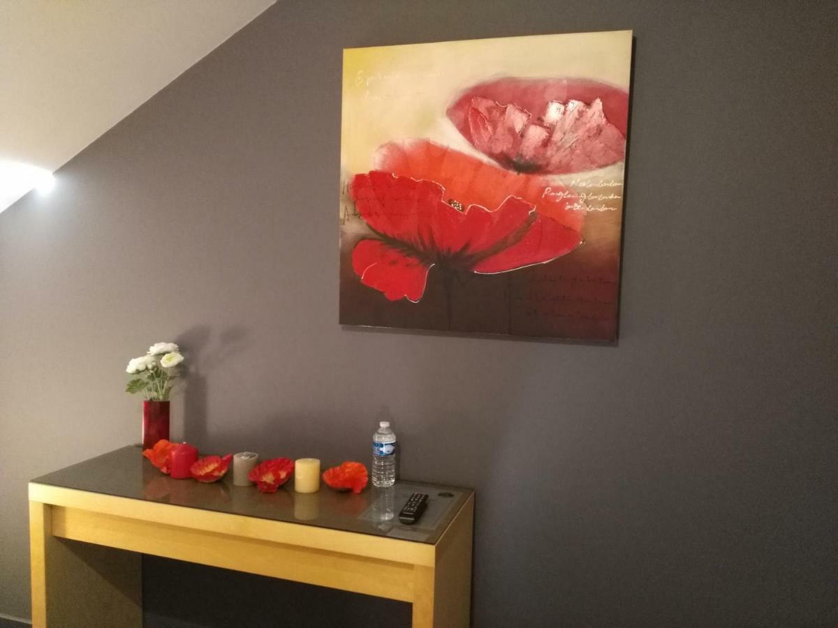 Hotel Les Sansonnets Vaux-sur-Sure Esterno foto