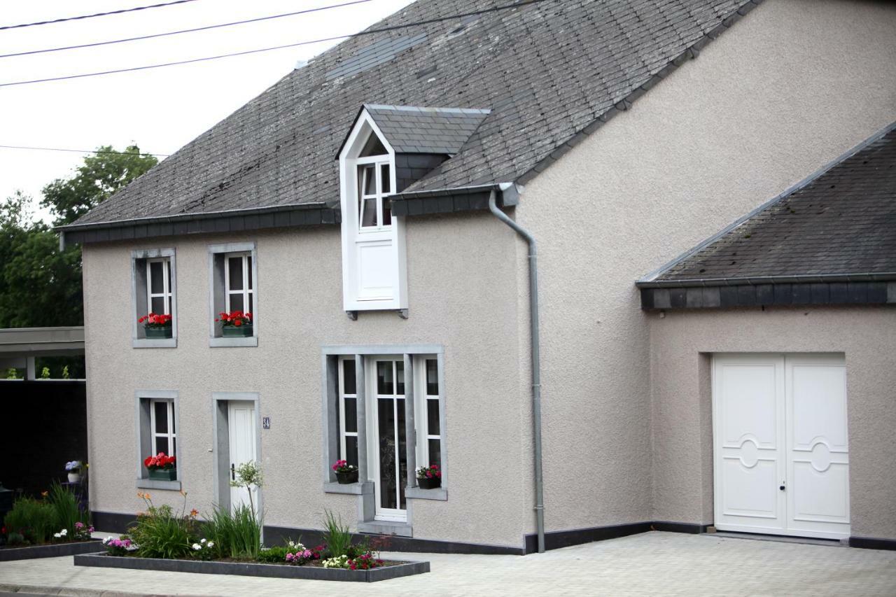 Hotel Les Sansonnets Vaux-sur-Sure Esterno foto